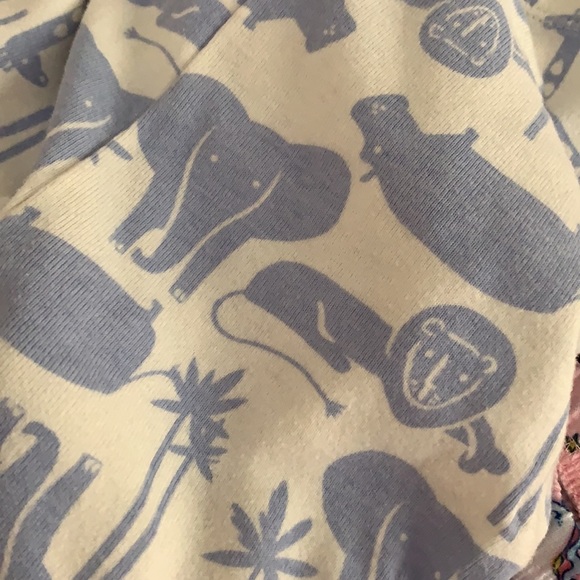PJ Set, toddler girl, 3t, 5t, Gap and Carter’s - Picture 10 of 12